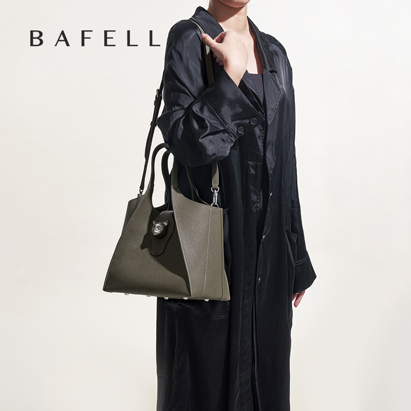 Bolsa de Mão Feminina BAFELLI  - Travel Accessories Luxury Brands avaliação e preço