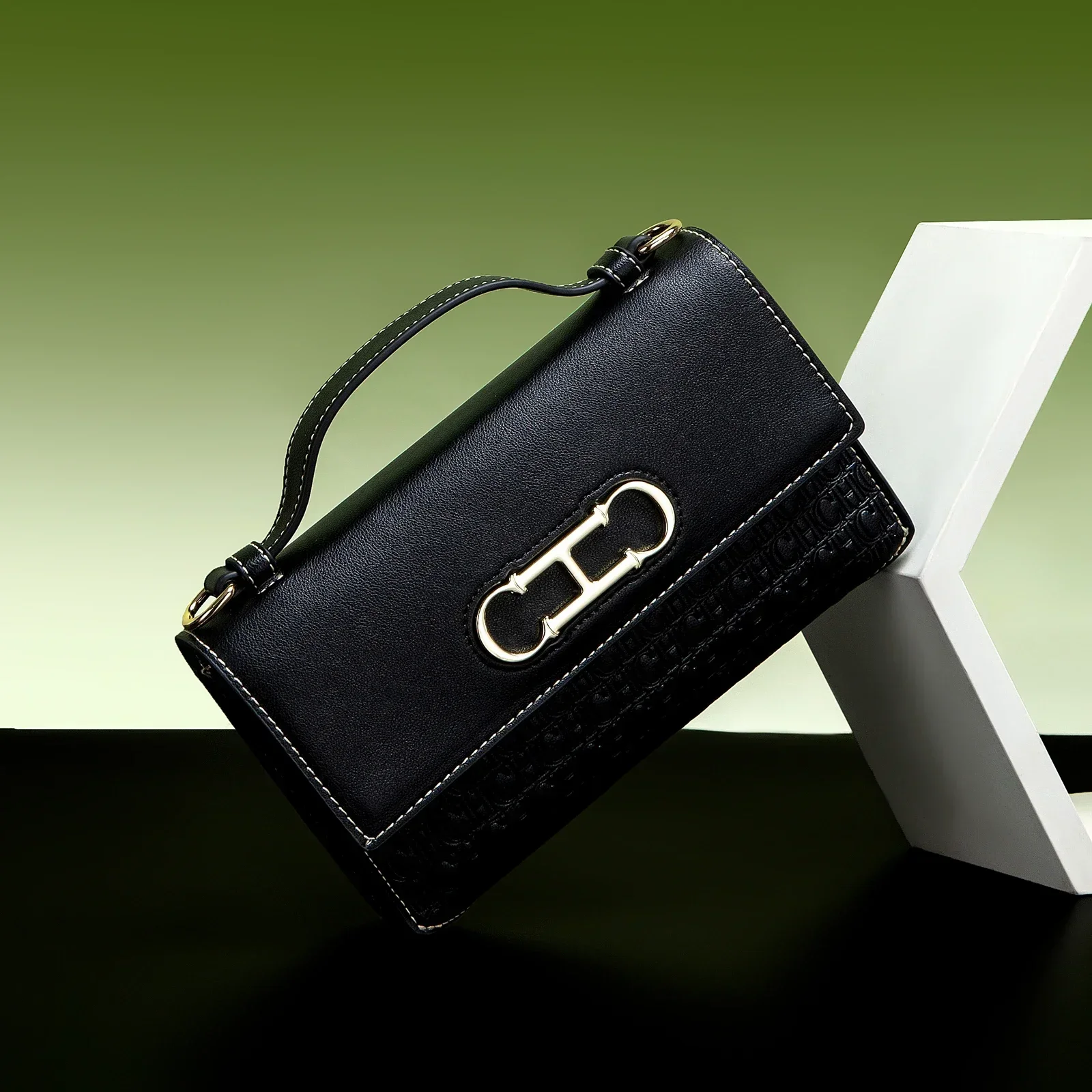 Bolsa Transversal Feminina CH  - Travel Accessories Luxury Brands avaliação e preço