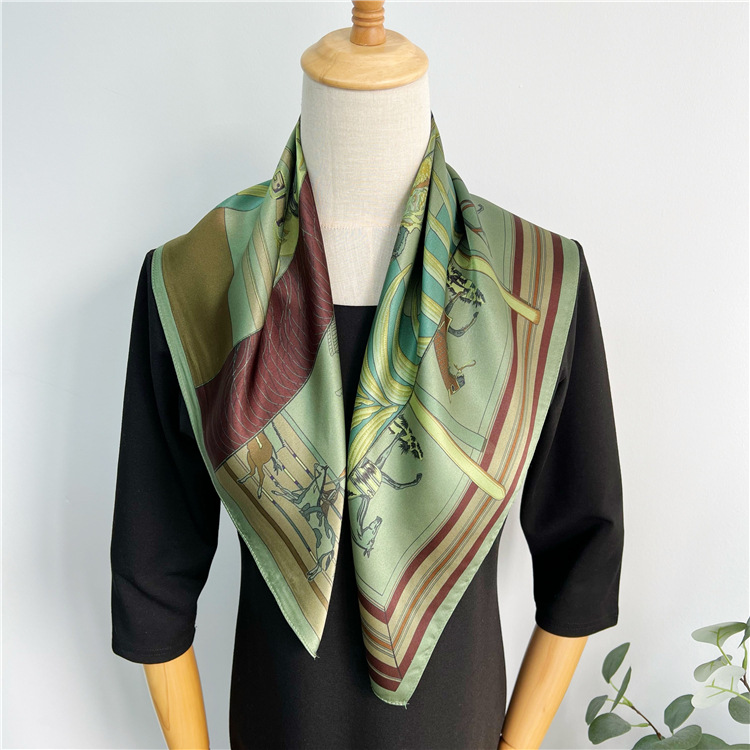 Lenço de Seda Verde 65CM de Lu - Travel Accessories To Gift avaliação e preço